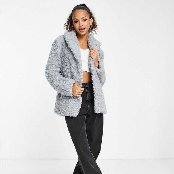 Wednesday's Girl boxy collar detail jacket in gray fluff XXS NWT‎ in packaging - Picture 1 of 4